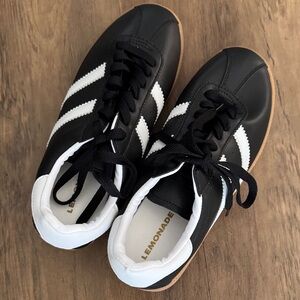 Lemonade Black & White Retro women’s Runner Sneakers Sz 7